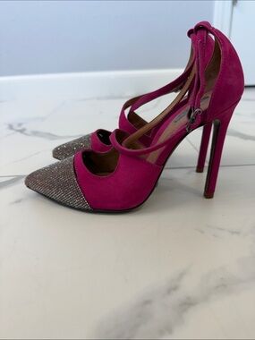 SCHUTZ  Fuchsia Salto Alto Pointed Toe Crystal-Embellished Ankle Strap Heels